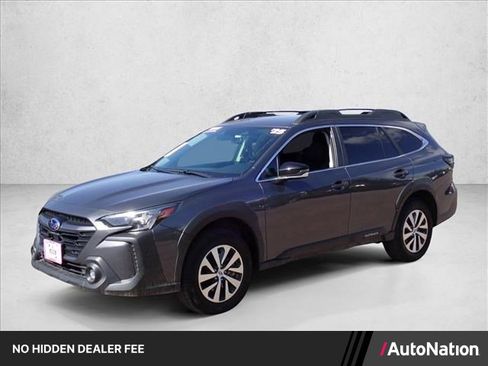Used 2025 Subaru Outback Premium AWD/4WD image 1