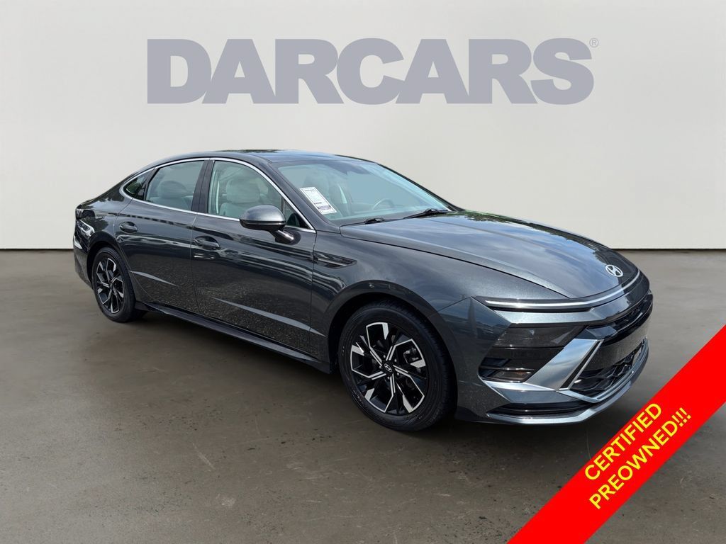 Used 2025 Hyundai Sonata SEL FWD image 1