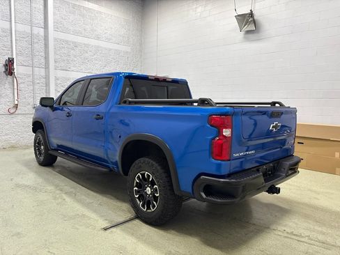 Used 2022 Chevrolet Silverado 1500 ZR2 w/ Technology Package AWD/4WD image 7