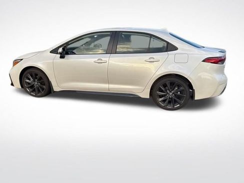 Used 2025 Toyota Corolla XSE FWD image 6
