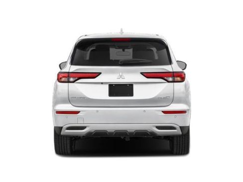 New 2025 Mitsubishi Outlander SE image 5