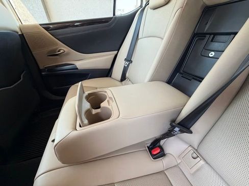 Used 2020 Lexus ES 350 w/ Premium Package image 18