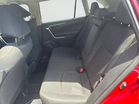 Used 2021 Toyota RAV4 LE AWD/4WD image 30