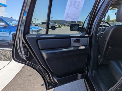 Used 2017 Ford Expedition Limited AWD/4WD image 29
