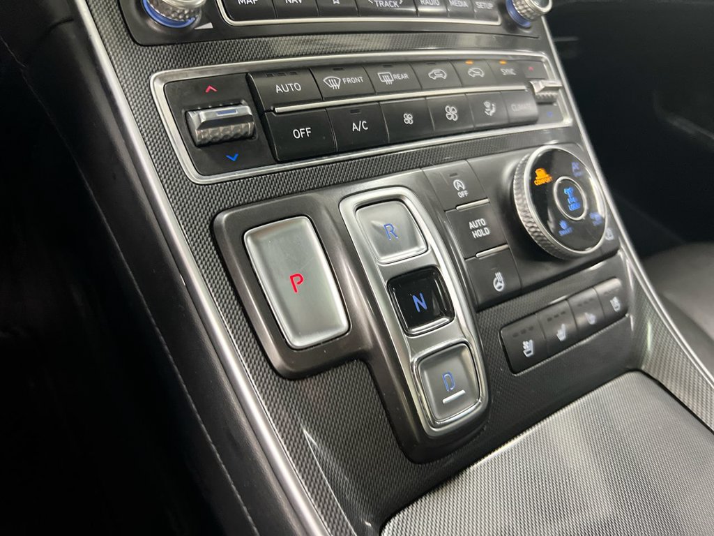Used 2022 Hyundai Santa Fe Limited AWD/4WD image 18
