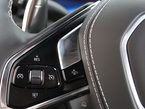 New 2026 Chevrolet Corvette Stingray Preferred Cpe w/ Z51 Performance Package RWD image 17