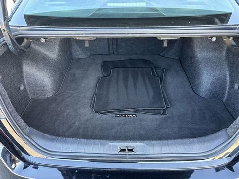 Used 2024 Nissan Altima 2.5 SV image 19