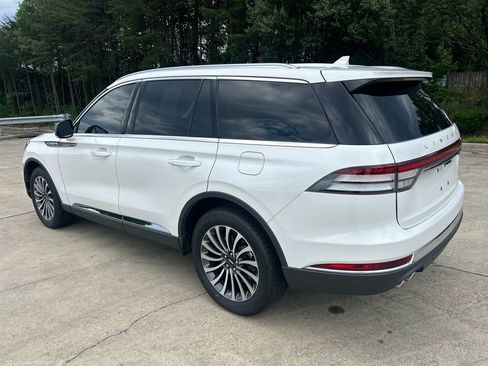 Certified 2024 Lincoln Aviator AWD w/ Premium Package image 3