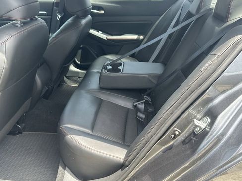 Used 2024 Nissan Altima 2.5 SR FWD image 21