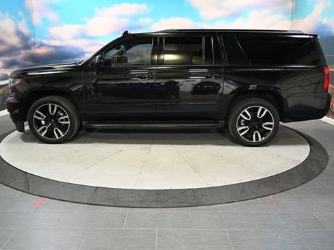 Used 2019 Chevrolet Suburban Premier AWD/4WD image 4