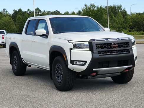 New 2025 Nissan Frontier PRO-4X image 2