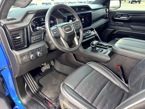 Used 2024 GMC Sierra 1500 AT4X image 14