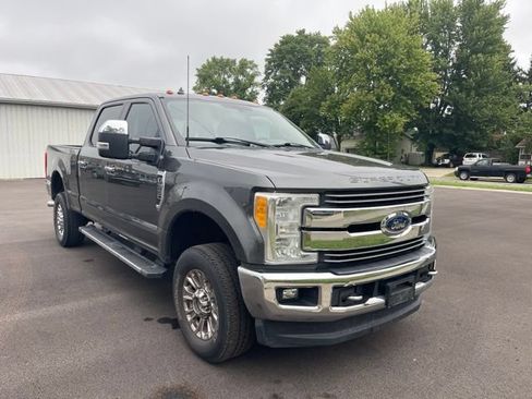 Used 2017 Ford F350 Lariat AWD/4WD image 3