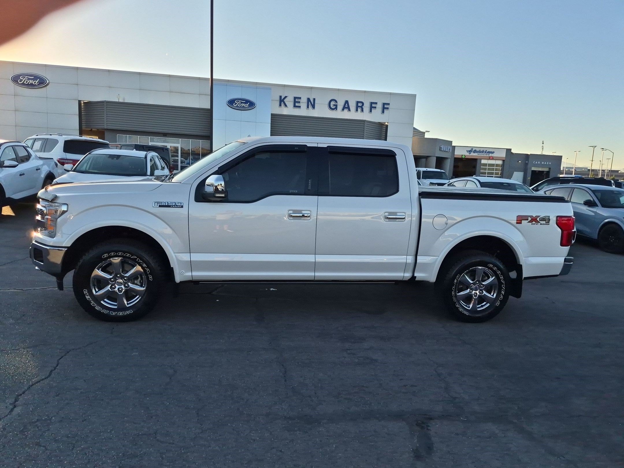 Used 2018 Ford F150 Lariat w/ Equipment Group 502A Luxury AWD/4WD image 9