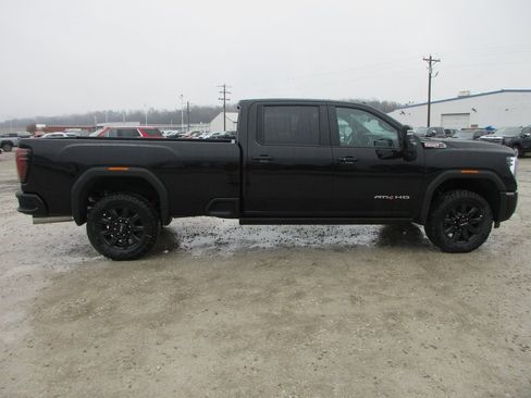 New 2026 GMC Sierra 3500 AT4 w/ AT4 Premium Plus Package image 3