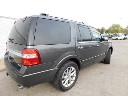 Used 2017 Ford Expedition Limited w/ Equipment Group 301A AWD/4WD image 23