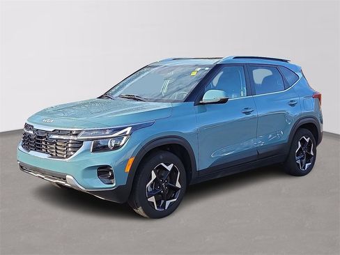 Certified 2024 Kia Seltos EX image 3