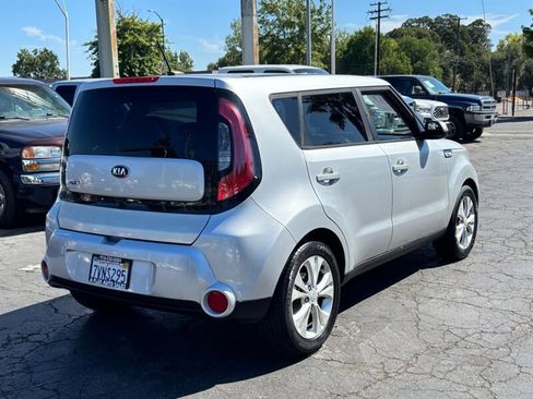 Used 2016 Kia Soul ! image 3