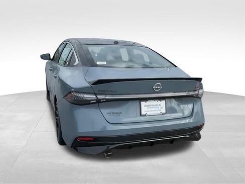 New 2026 Nissan Sentra SR w/ Floor Mat Package FWD image 7