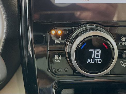 Used 2023 Toyota Highlander Platinum image 21