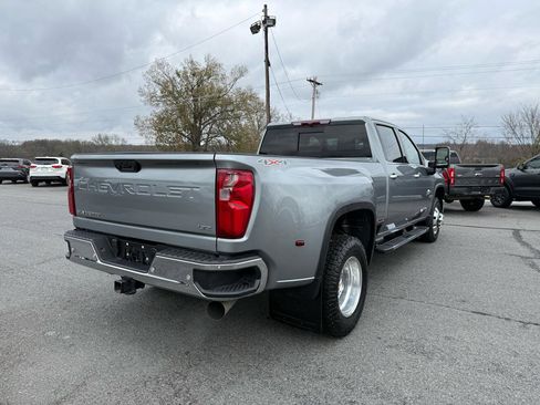 Used 2025 Chevrolet Silverado 3500 LTZ w/ LTZ Texas Edition AWD/4WD image 6