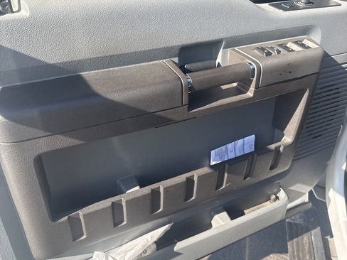 Used 2011 Ford F250 XLT w/ XLT Interior Pkg image 49