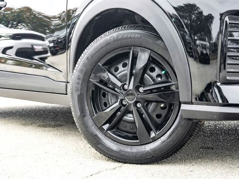 Used 2025 Nissan Kicks Play S image 2