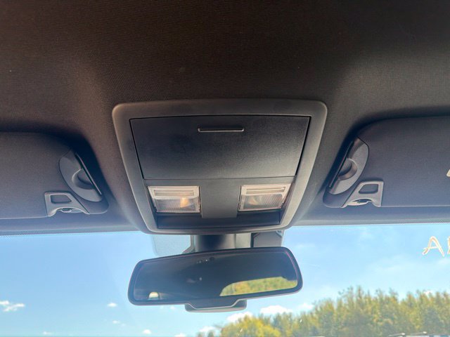 Used 2019 Dodge Challenger SXT RWD image 17
