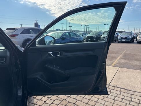 Used 2023 Honda Civic Sport image 31