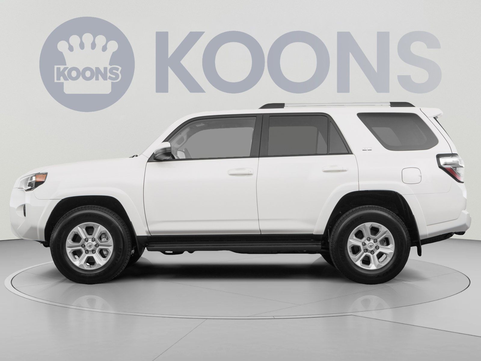 Used 2019 Toyota 4Runner SR5 AWD/4WD image 2