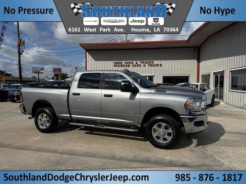 Used 2024 RAM 2500 Big Horn w/ Bed Utility Group image 1