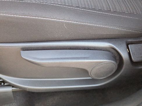 Certified 2025 Kia Sorento LX image 21