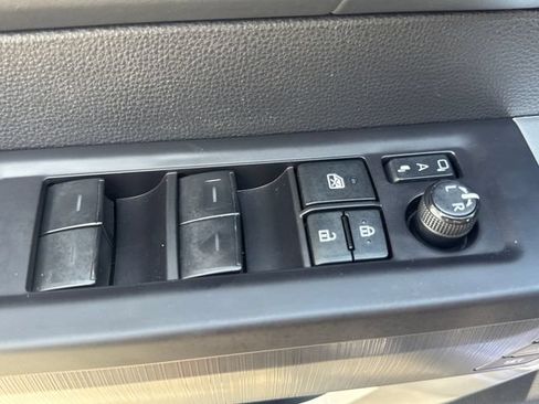 Used 2023 Toyota Tundra Platinum AWD/4WD image 23
