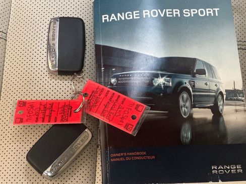 Used 2013 Land Rover Range Rover Sport HSE LUX AWD/4WD image 12