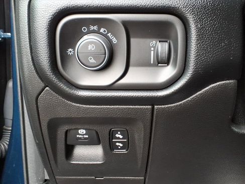 Used 2020 RAM 1500 Big Horn image 16