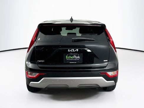 Used 2023 Kia Niro LX FWD image 7