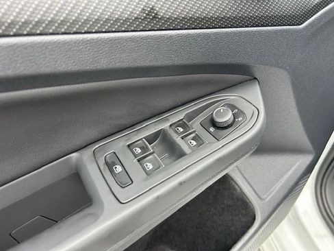 Used 2022 Volkswagen Golf R AWD/4WD image 22