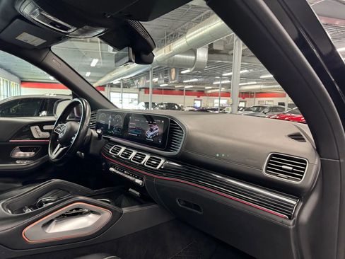 Used 2021 Mercedes-Benz Maybach GLS 600 4MATIC image 32