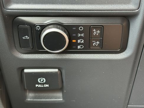 Used 2024 Ford F150 XL RWD image 23