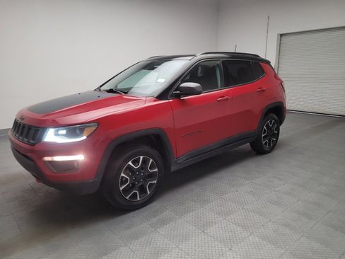 Used 2019 Jeep Compass Trailhawk w/ Leather Interior Group AWD/4WD image 2