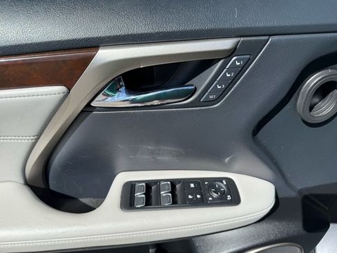 Used 2019 Lexus RX 350 FWD w/ Navigation Package image 12
