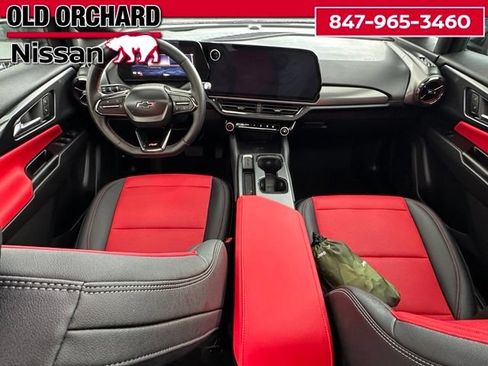Used 2025 Chevrolet Equinox EV RS FWD image 16