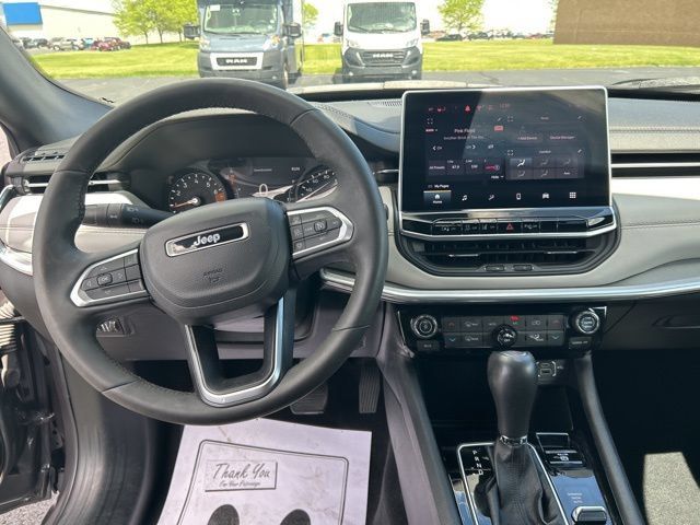 Used 2024 Jeep Compass Limited AWD/4WD image 34