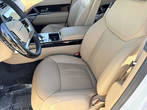New 2026 Land Rover Range Rover SE image 6