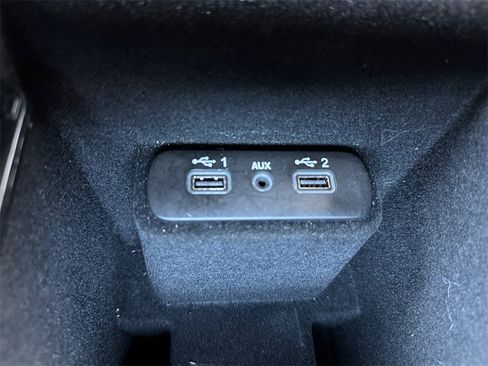 Used 2023 Chrysler 300 S image 27