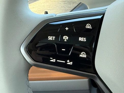 New 2025 Volkswagen ID. Buzz Pro S Plus image 12