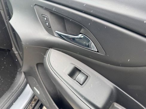 Used 2018 Chevrolet Volt Premier w/ Driver Confidence Package image 33