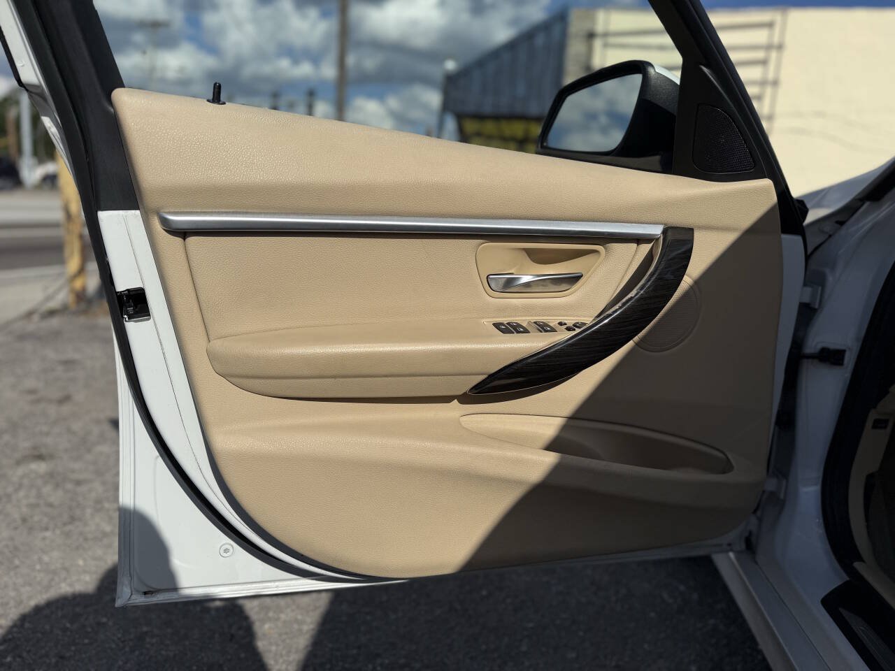 Used 2016 BMW 328i Sedan RWD image 11