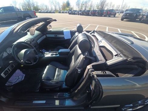 Used 2003 Ford Thunderbird image 28