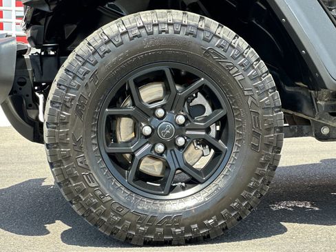 Used 2024 Jeep Wrangler Unlimited Sport AWD/4WD image 23